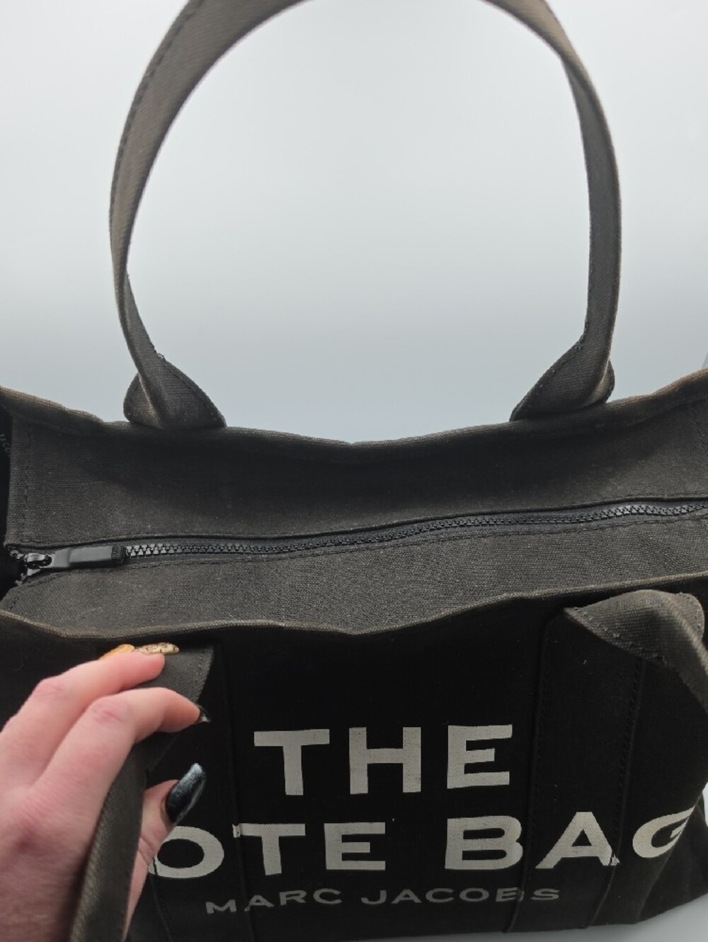 Marc Jacobs Black & White Canvas Large "The Tote Bag" Weekender Bag (EUC)🤍🖤🤍 - Picture 6 of 11
